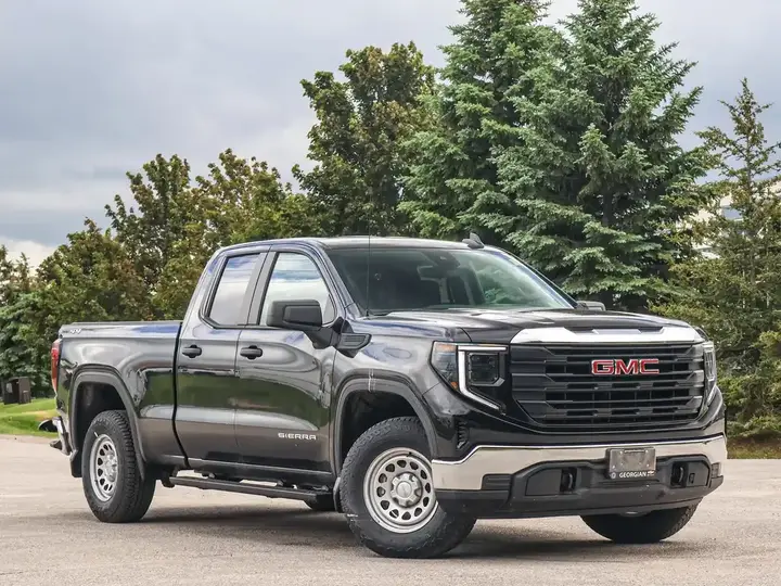 GMC Sierra 1500 2026 photo 2
