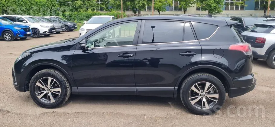 Toyota Rav4 2017 photo 5