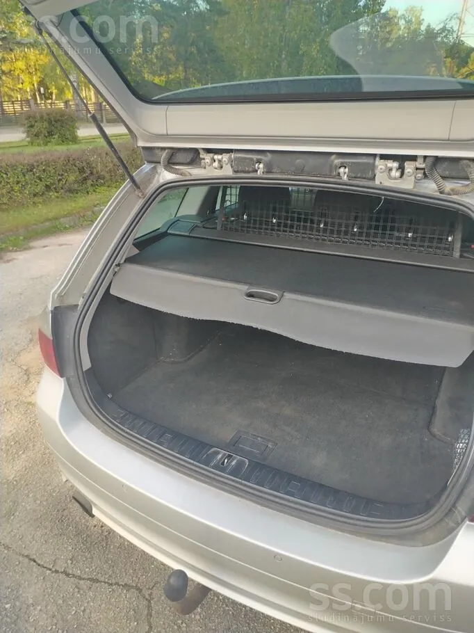 BMW 318 2008 photo 4