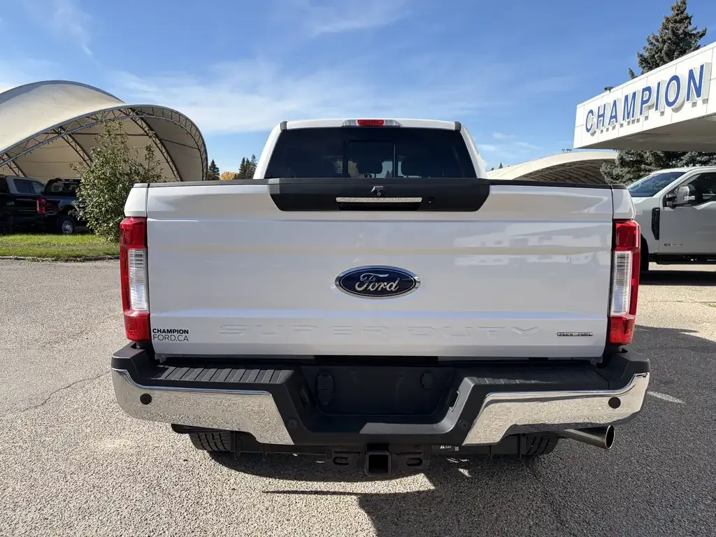 Ford F-250 Super Duty Lariat 2017 photo 5