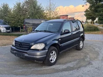 Mercedes-Benz Ml 270 Cdi 2000 photo 3