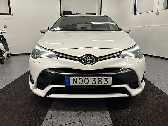 Toyota Avensis 2017 photo 5