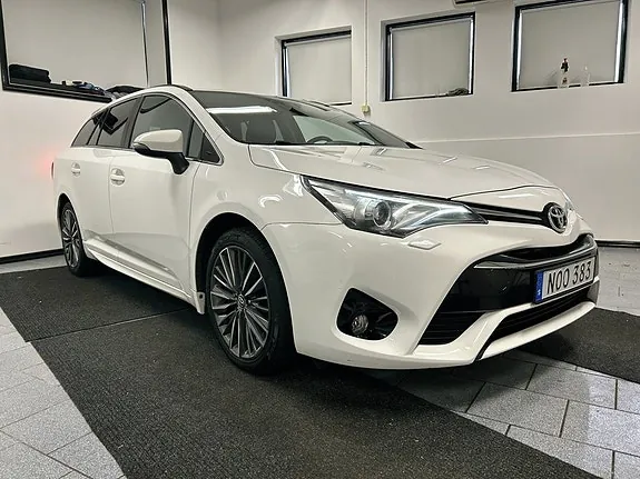 Toyota Avensis 2017 photo 3