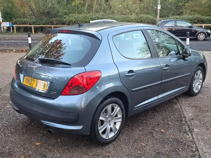Peugeot 207 2007 photo 5