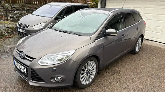 Ford Focus 2011 photo 2
