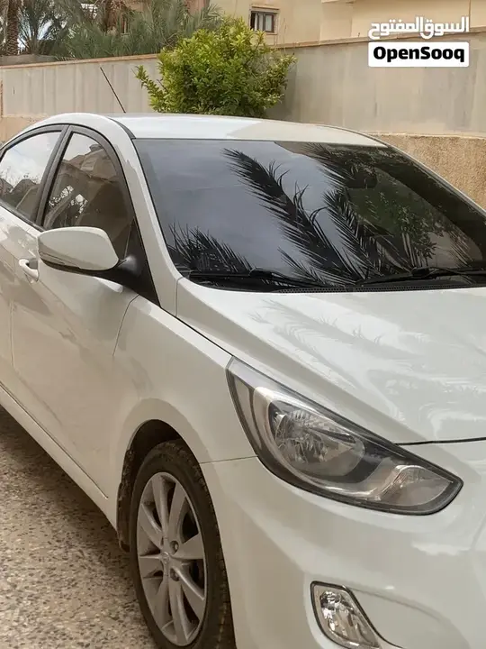 Hyundai Accent 2013 photo 2