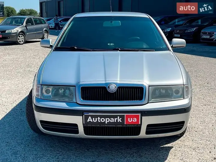 Skoda Octavia 2008 photo 2