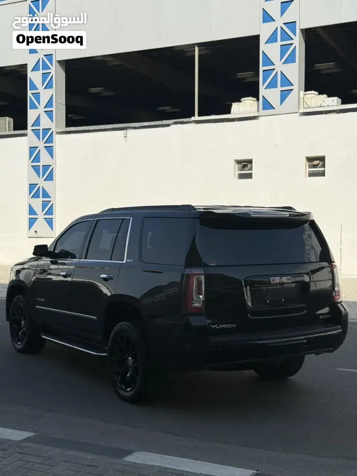 GMC Yukon 2020 photo 2