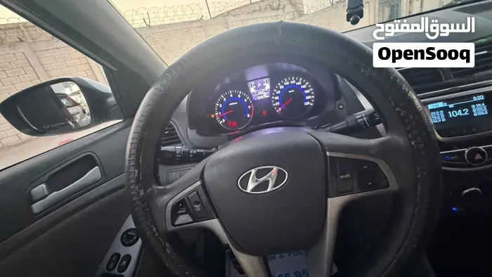 Hyundai Accent 2018 photo 3