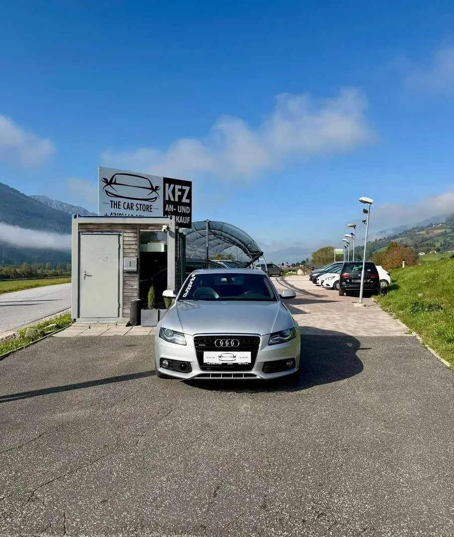 Audi A4 2009 photo 2
