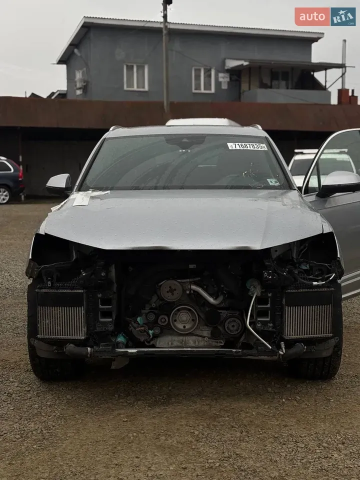 Audi Q7 2021 photo 2