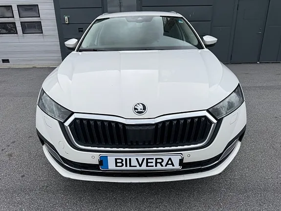 Skoda Octavia 2022 photo 2