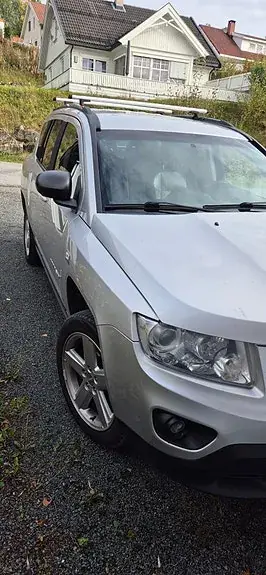 Jeep Compass 2012 photo 2
