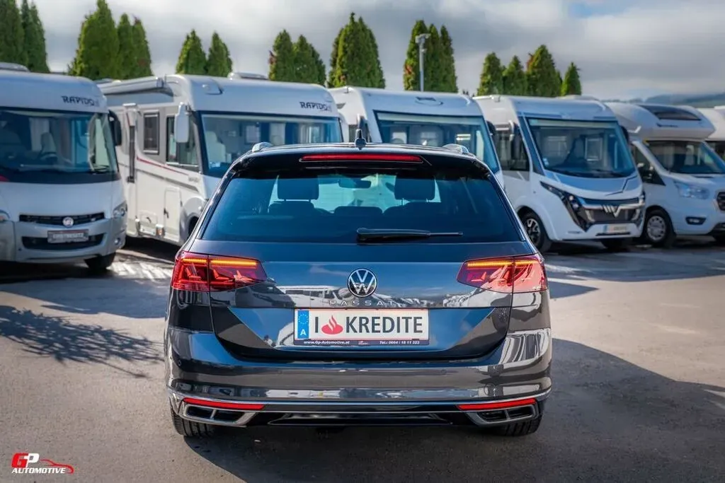 Volkswagen Passat 2022 photo 4
