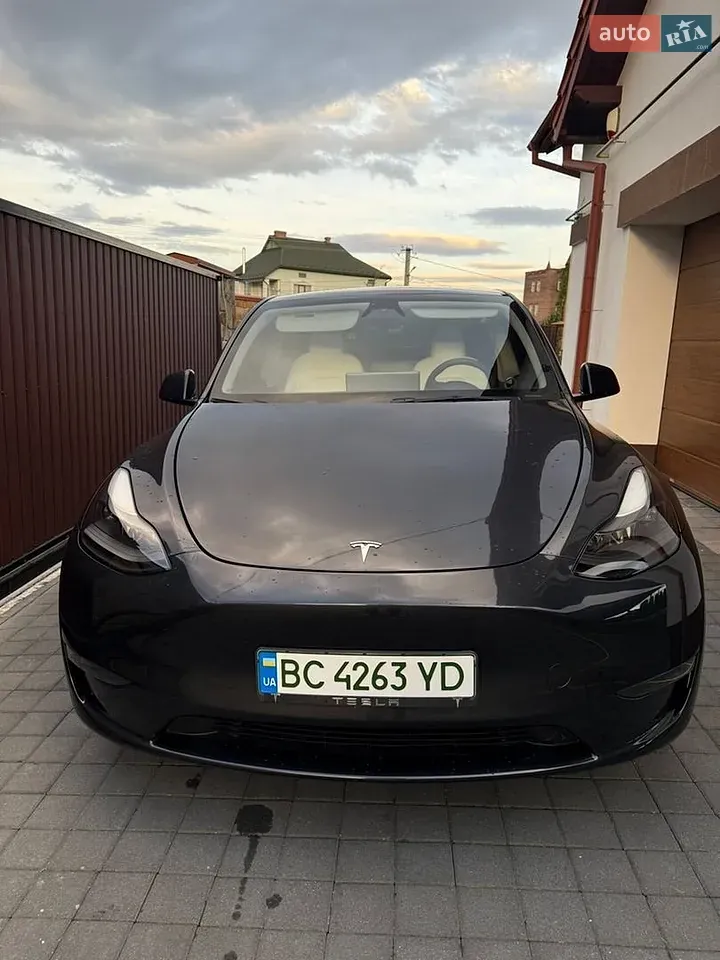 Tesla Model Y