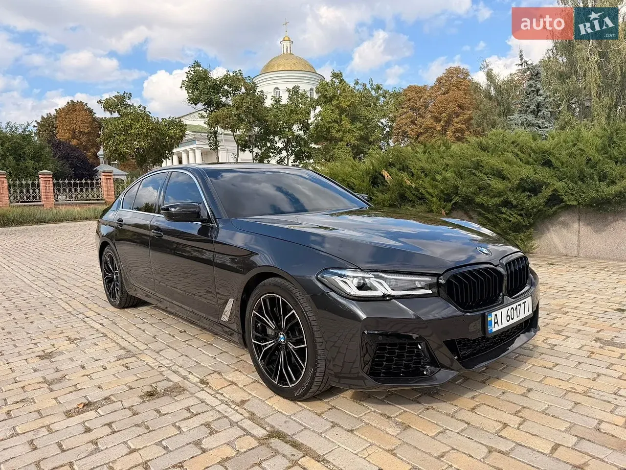 BMW 5 Series 2019 photo 3