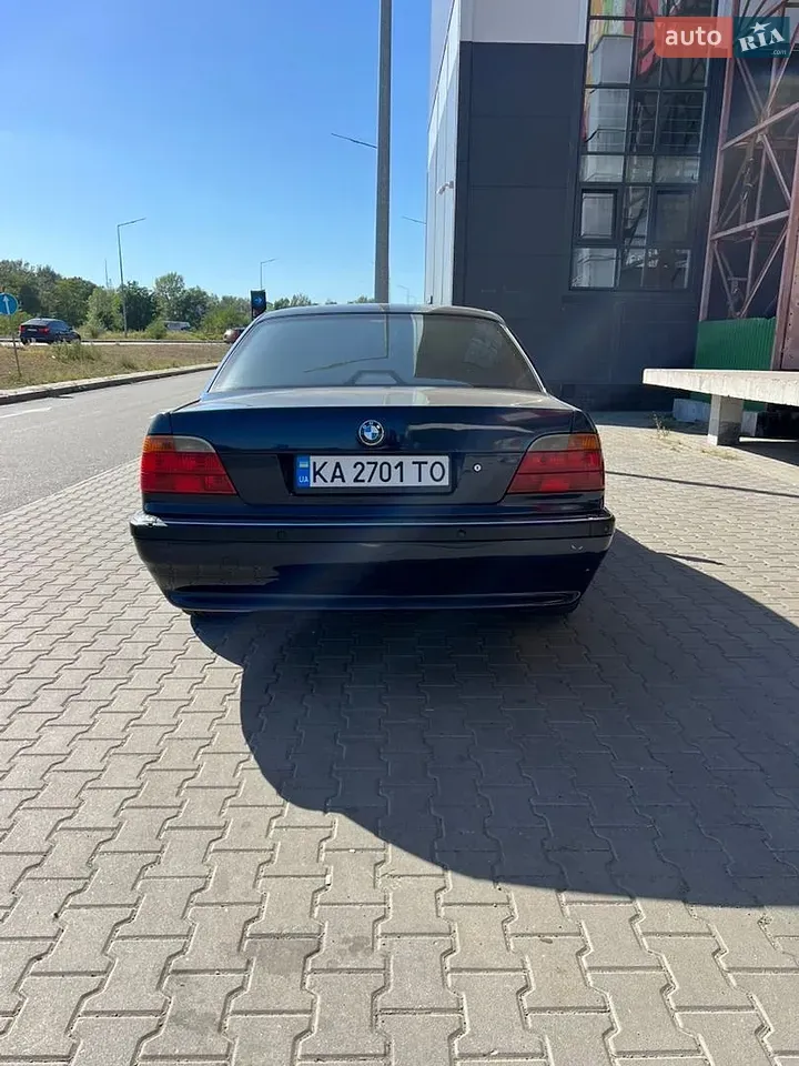 BMW 7 Series 2000 photo 4