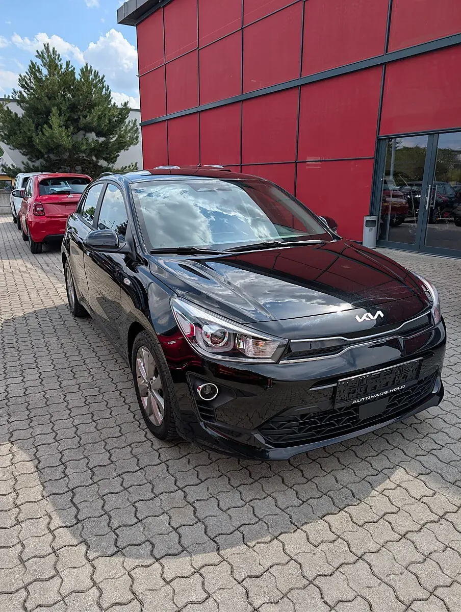Kia Rio 2023 photo 3