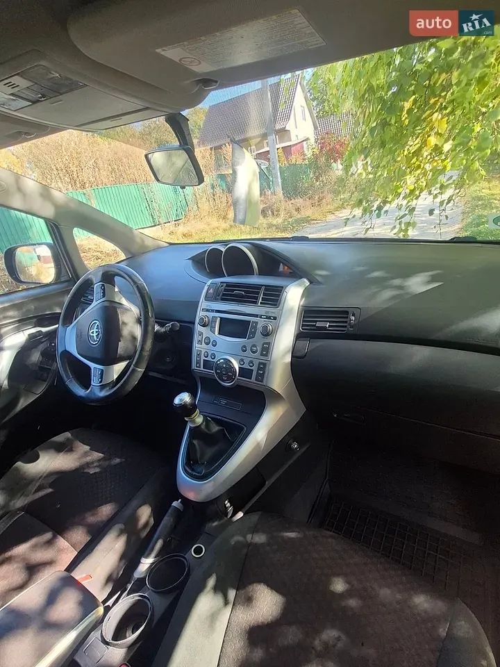 Toyota Verso 2011 photo 5