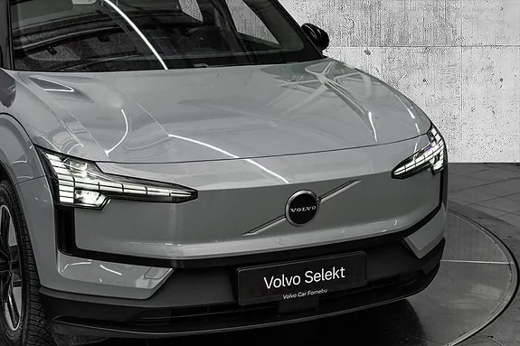 Volvo Ex30 2024 photo 2