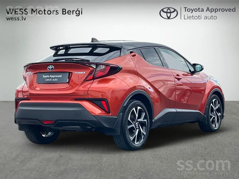 Toyota C-Hr 2021 photo 2