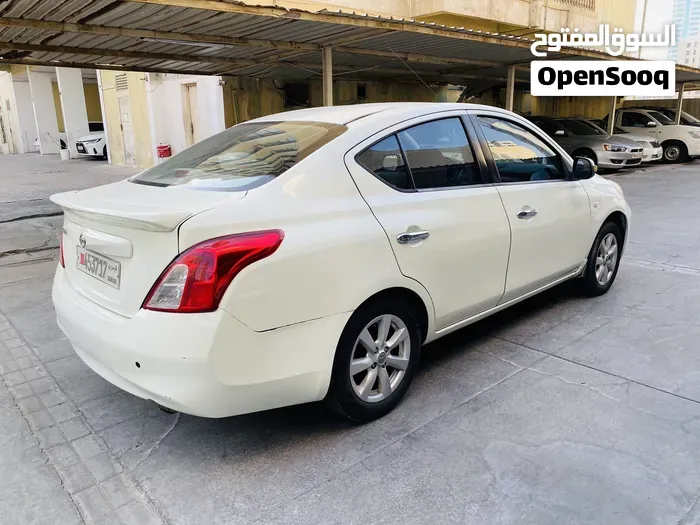 Nissan Sunny 2012 photo 4