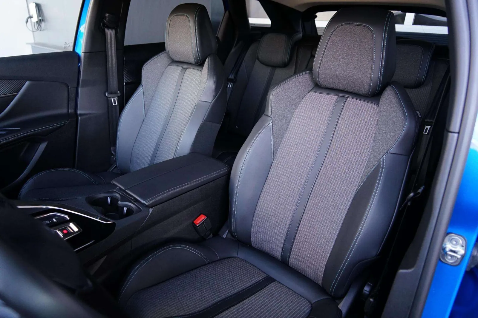 Peugeot 3008 2022 photo 5