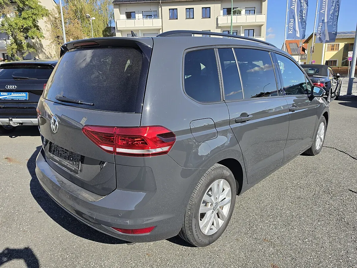 Volkswagen Touran 2019 photo 2