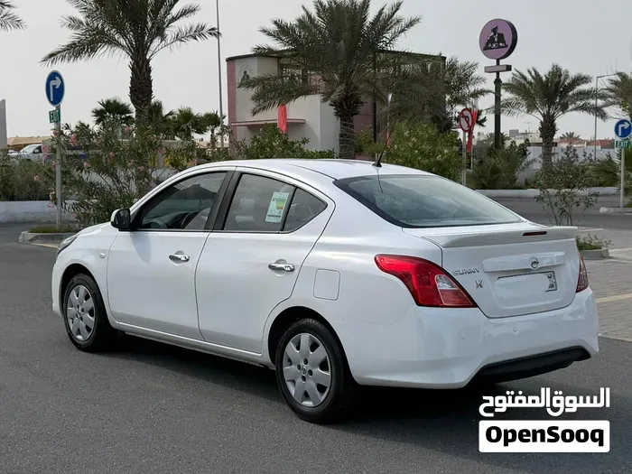 Nissan Sunny 2022 photo 3