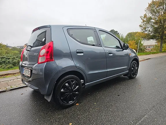 Suzuki Alto 2010 photo 3