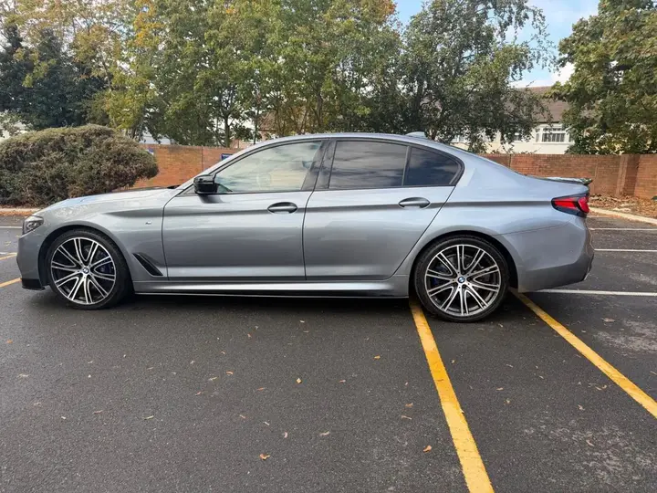 BMW 5 Series 2020 photo 5