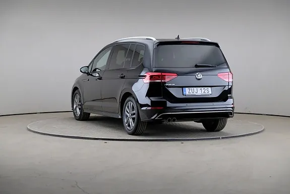 Volkswagen Touran 2021 photo 2
