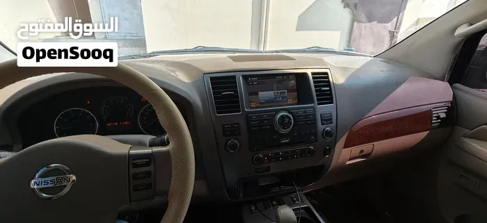 Nissan Armada 2010 photo 4