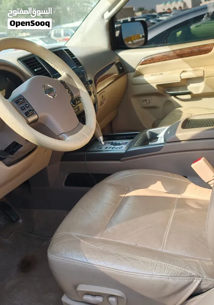 Nissan Armada 2010 photo 3