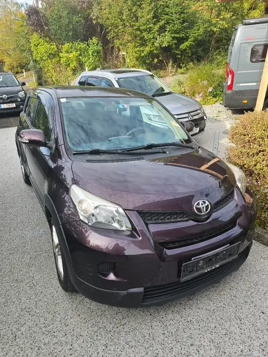 Toyota Urban Cruiser 2010 photo 2