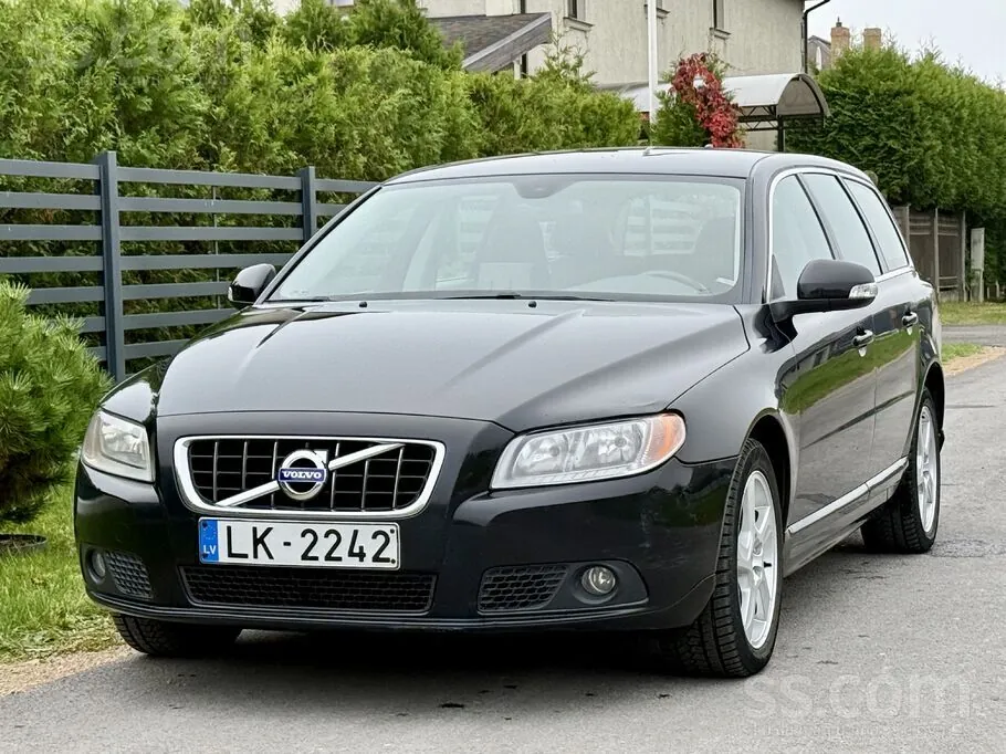 Volvo V70 2011 photo 5