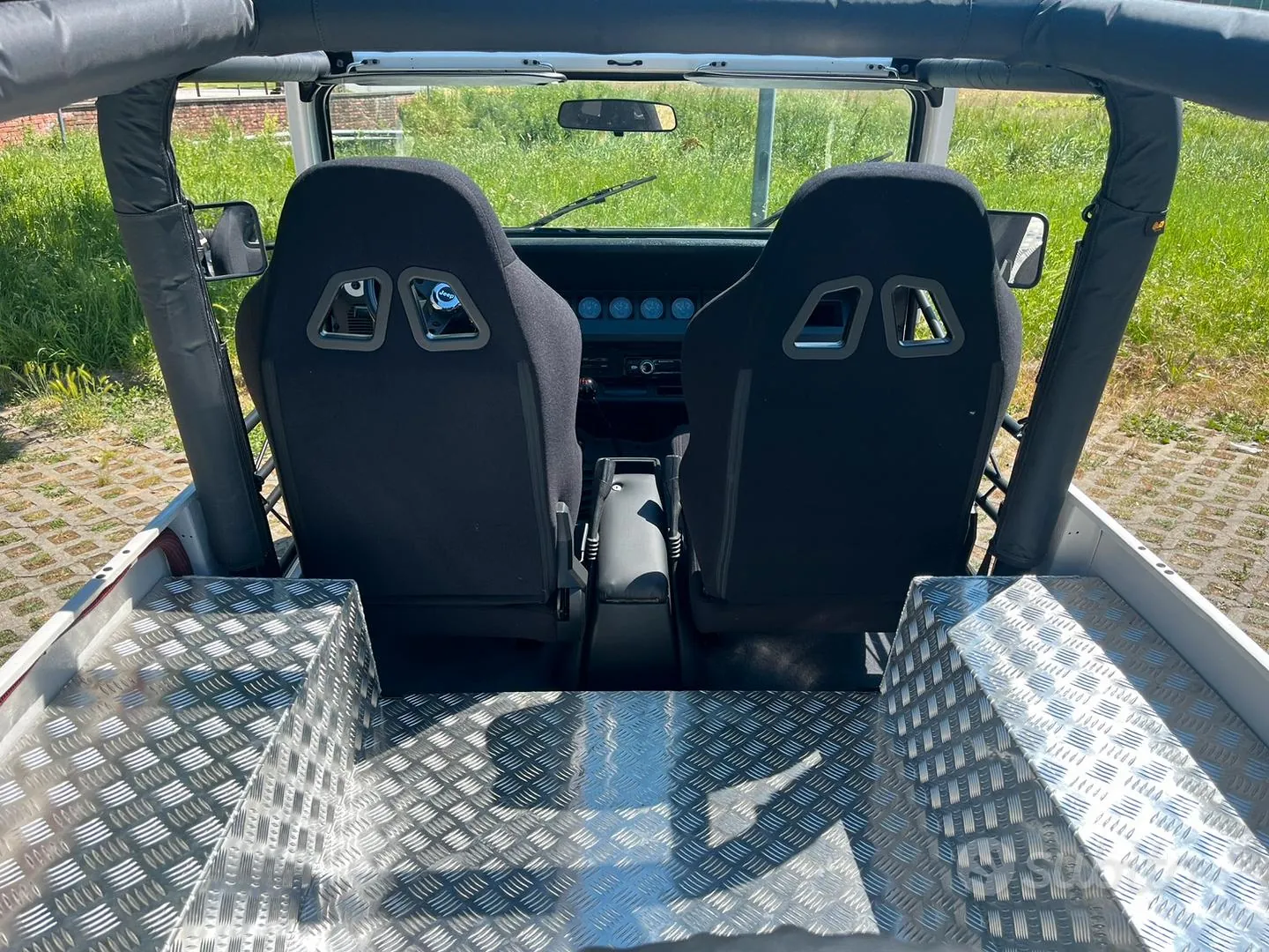 Jeep Wrangler 1995 photo 4