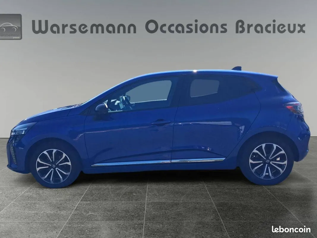 Renault Clio 2024 photo 2