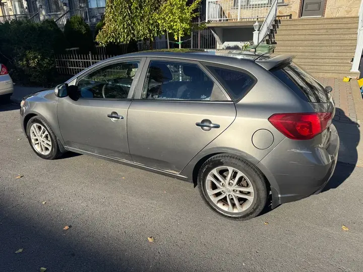 Kia Forte 2012 photo 3