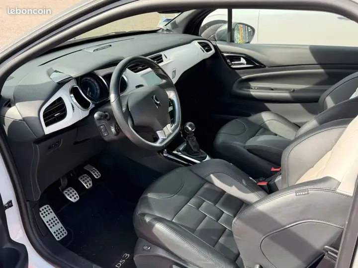 DS Automobiles Ds3 2015 photo 3
