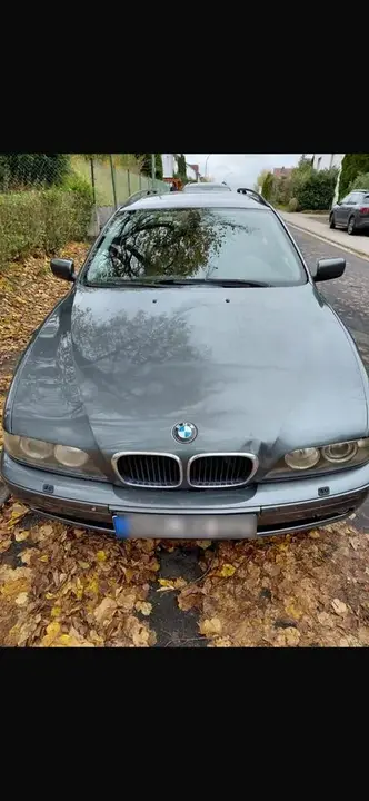 BMW 520I