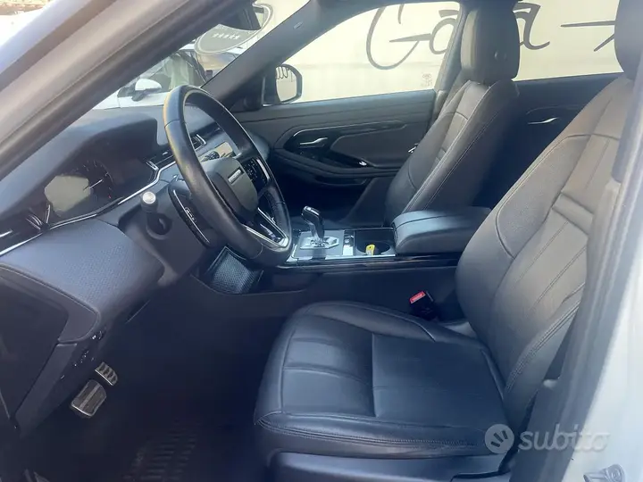 Land Rover Range Rover Evoque 2023 photo 5