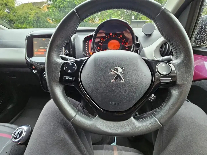 Peugeot 108 2015 photo 4