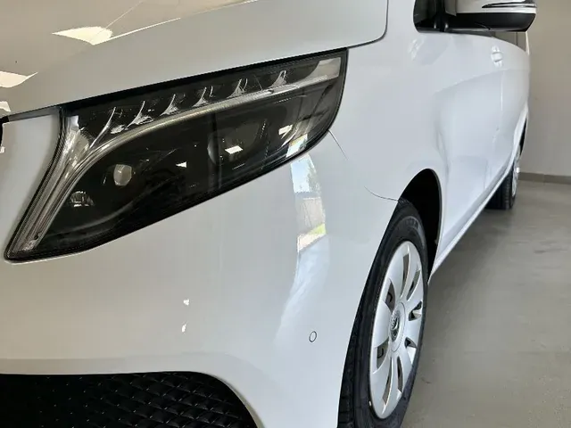 Mercedes-Benz V-Class 2023 photo 3