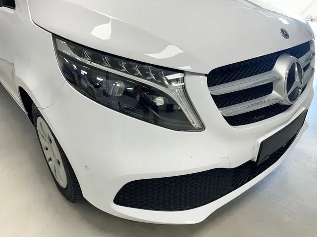 Mercedes-Benz V-Class 2023 photo 4