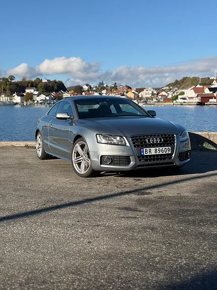 Audi A5 2010 photo 2