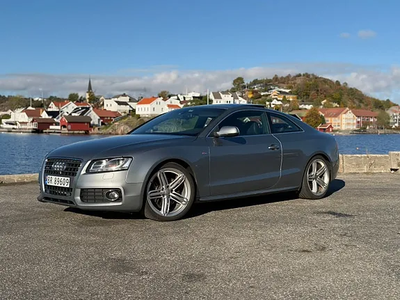 Audi A5 2010 photo 4