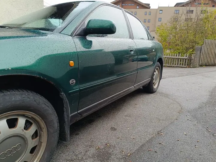 Audi A4 1997 photo 3