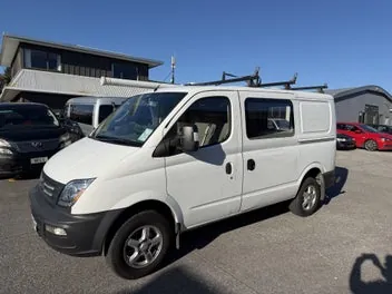 LDV V80 2014 photo 3