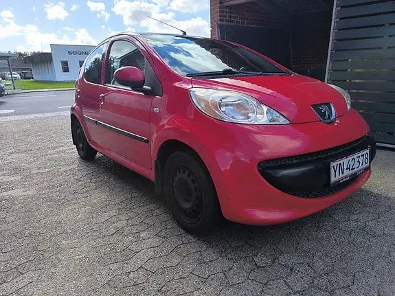 Peugeot 107 2007 photo 2